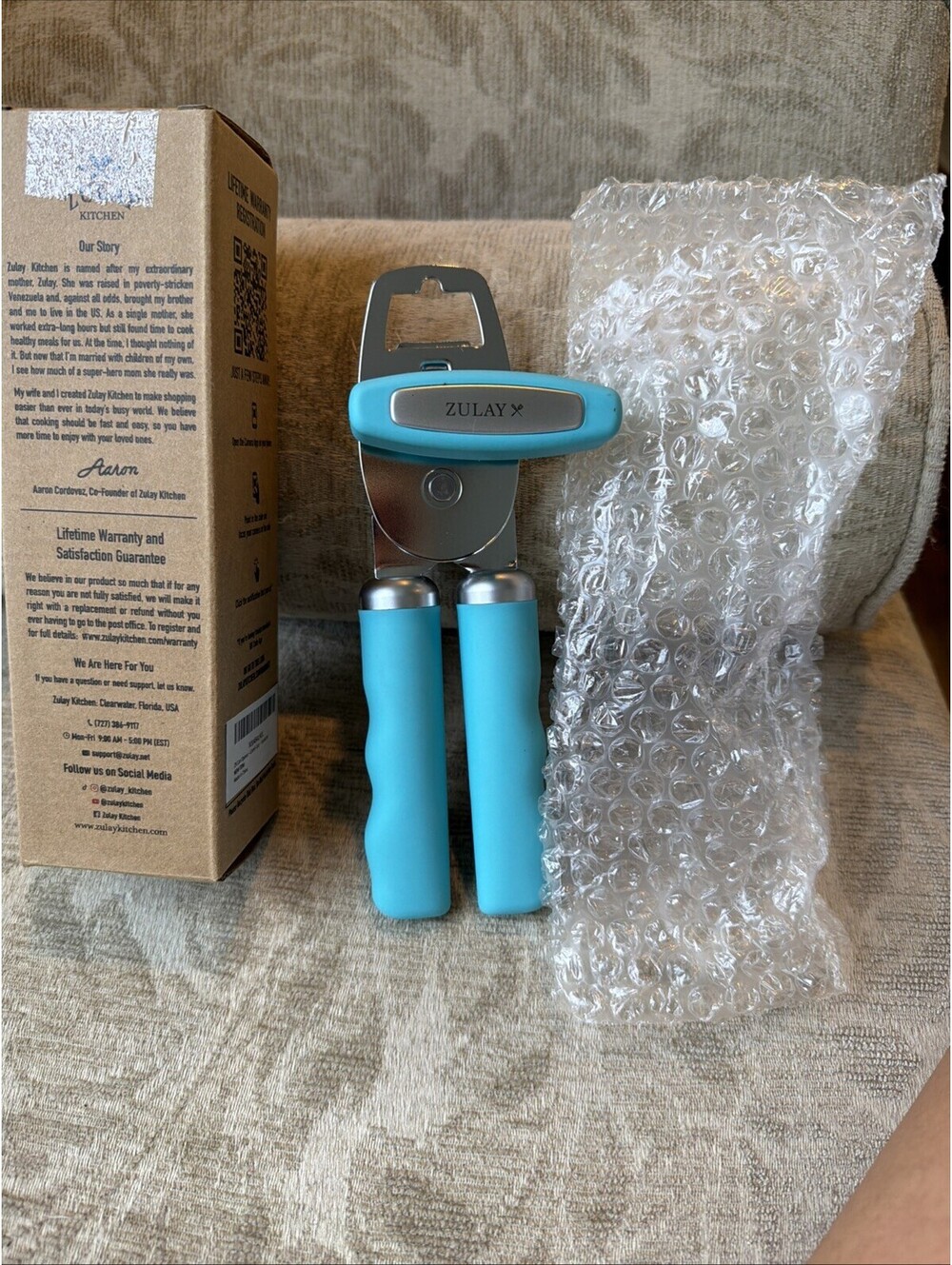 Zulay Kitchen Heavy Duty Stainless Steel Can Opener  Comfy Grip,turquoise, New